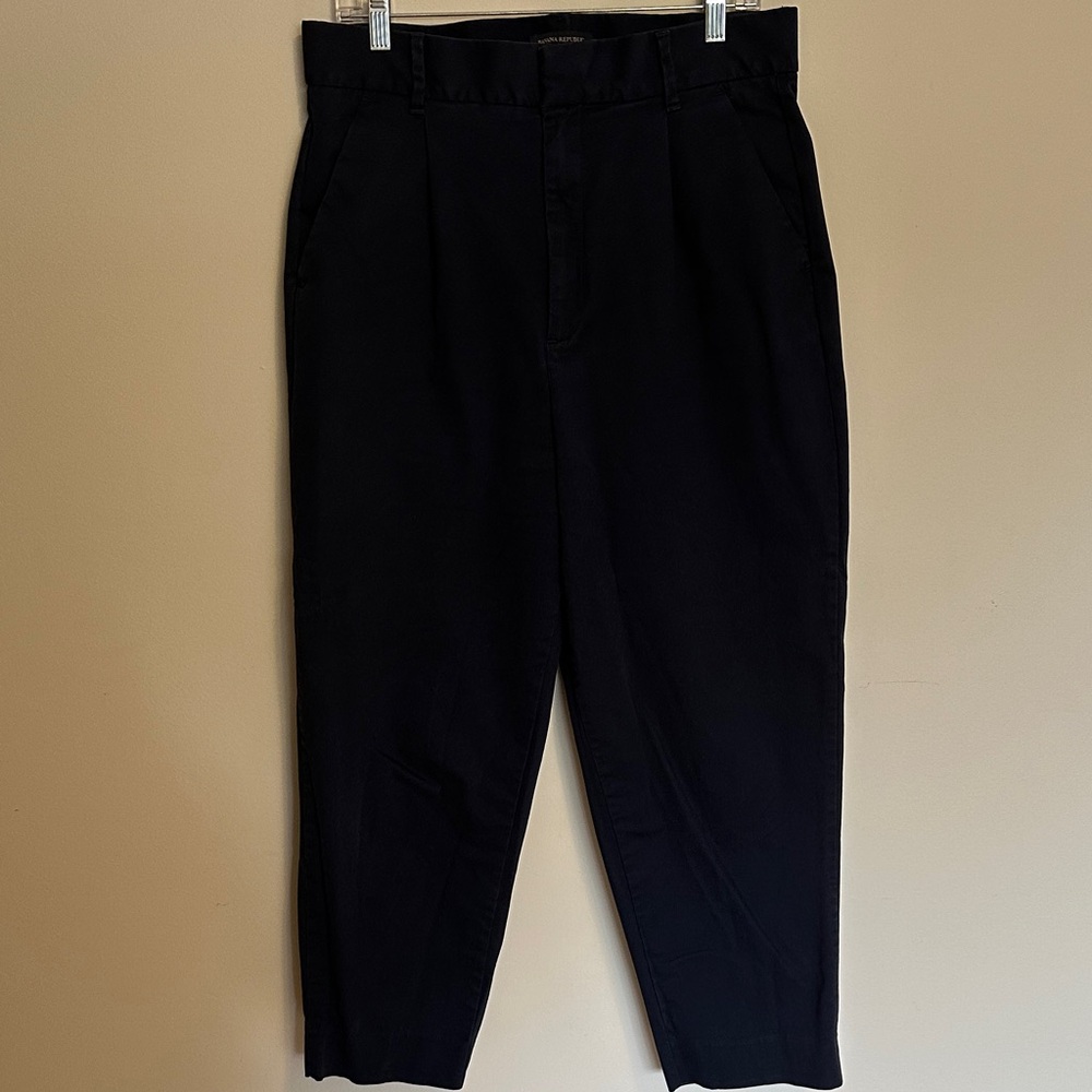 Banana Republic Pleated Crop Authentic Chino Pant, Navy